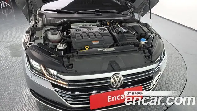 VOLKSWAGEN ARTEON 2019 — 130 751 км, серебристо-серый, Корея — под ключ — фото 6