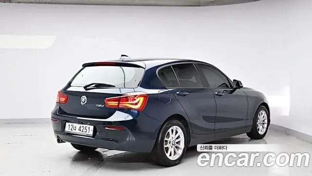 BMW 1 SERIES 2017 — 96 948 км, синий, Корея — под ключ — фото 2