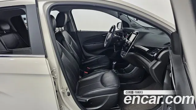 CHEVROLET SPARK 2016 — 87 662 км, белый-перламутр, Корея — под ключ — фото 11