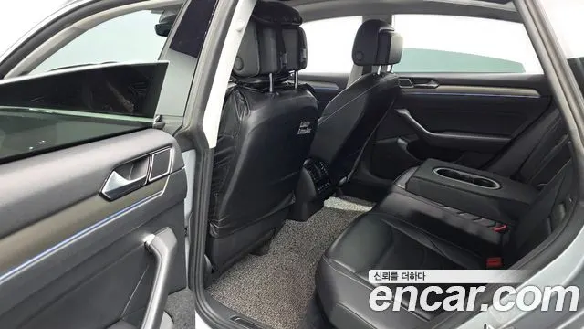 VOLKSWAGEN ARTEON 2019 — 130 751 км, серебристо-серый, Корея — под ключ — фото 12