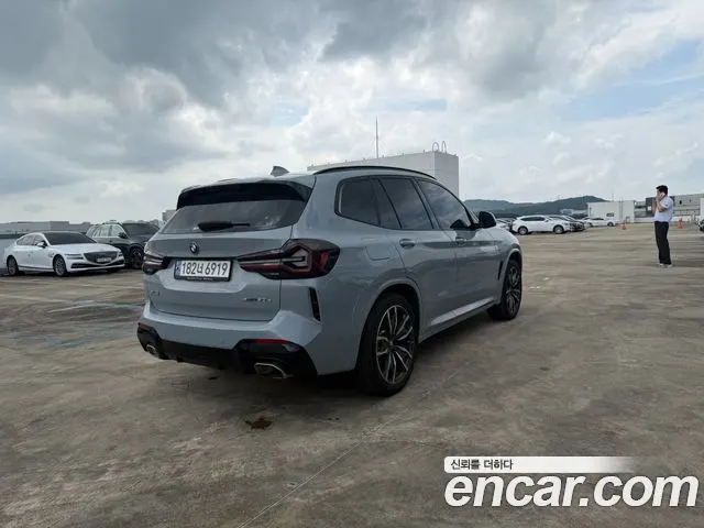BMW X3 2023 — 21 871 км, светло-серебристый, Корея — под ключ — фото 1