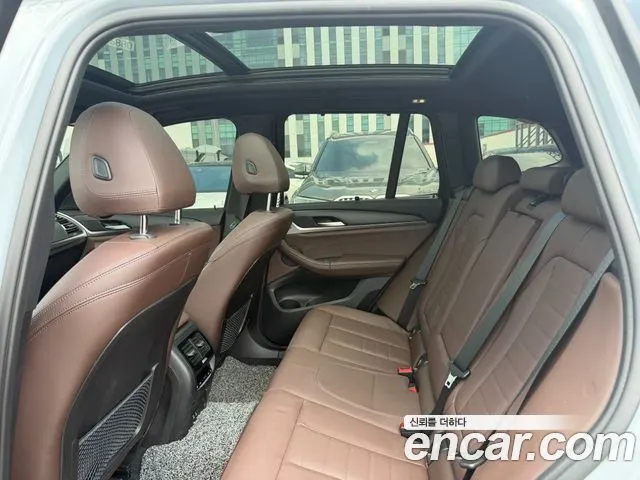 BMW X3 2023 — 21 871 км, светло-серебристый, Корея — под ключ — фото 8