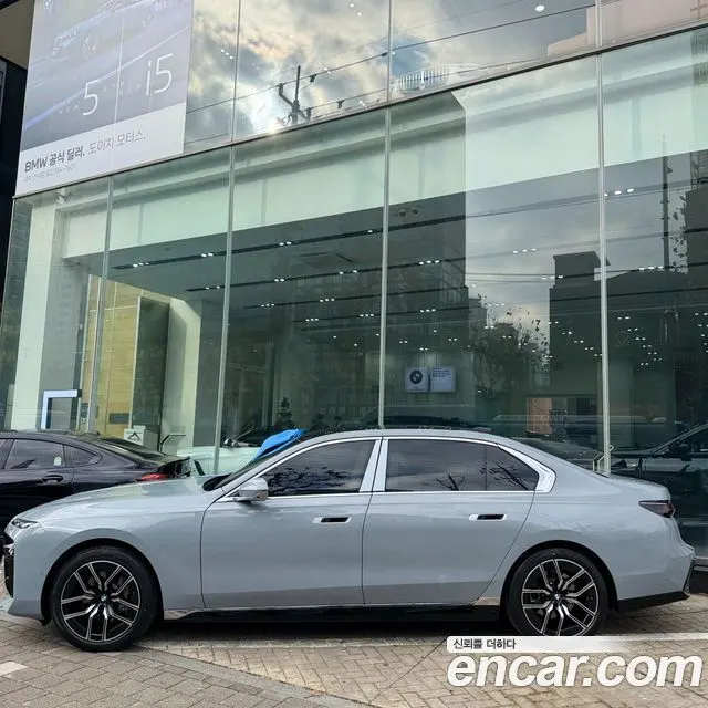 BMW 7 SERIES 2026 — 5 000 км, светло-серебристый, Корея — под ключ — фото 4