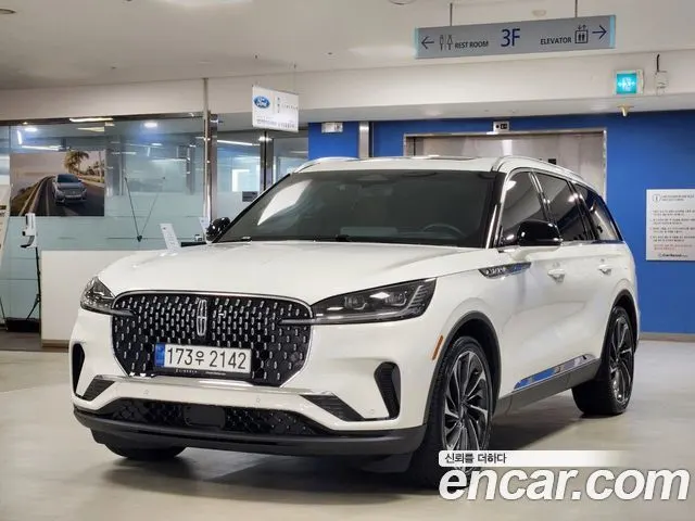 LINCOLN AVIATOR 2025