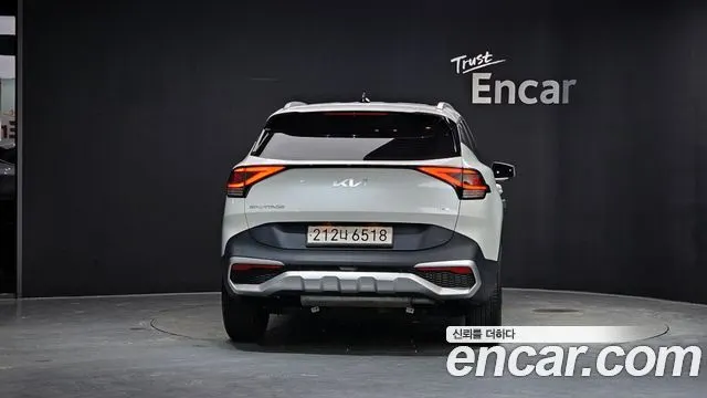 KIA SPORTAGE HYBRID 2023 — 22 771 км, белый, Корея — под ключ — фото 4