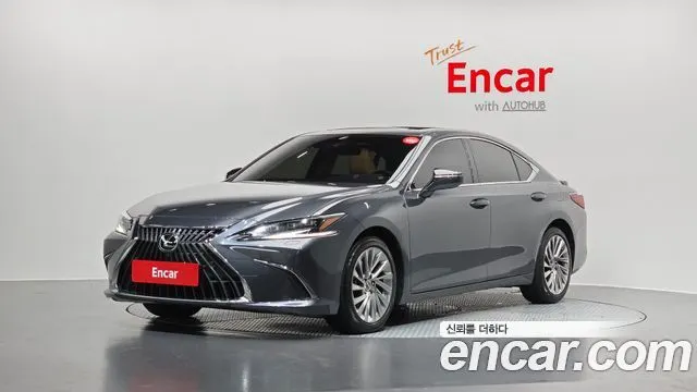 LEXUS ES300H 2025