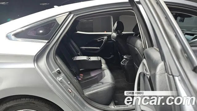 HYUNDAI GRANDEUR HYBRID 2016 — 171 973 км, серебристо-серый, Корея — под ключ — фото 11