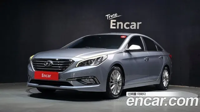 HYUNDAI SONATA 2017 — 136 186 км, серебристо-серый, Корея — под ключ — фото 1