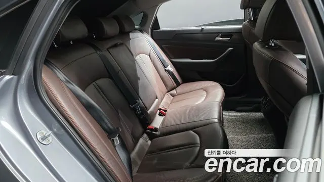 HYUNDAI SONATA 2017 — 136 186 км, серебристо-серый, Корея — под ключ — фото 11