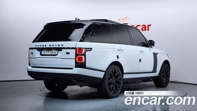 LAND ROVER RANGE ROVER (4 ПОК.) 2022 — 43 731 км, белый, Корея — под ключ — фото 2