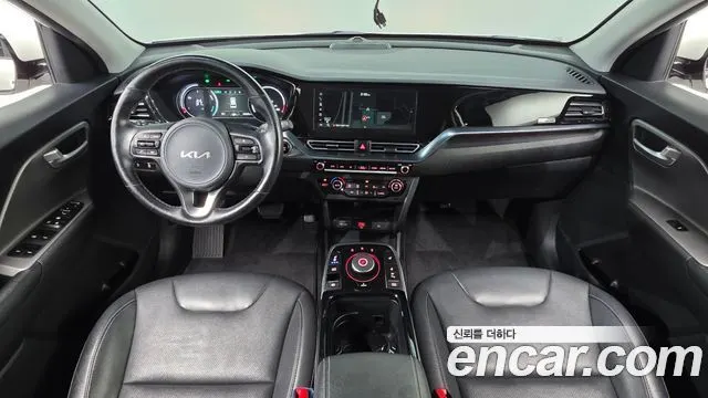 KIA NIRO PLUS 2023 — 105 325 км, белый, Корея — под ключ — фото 7
