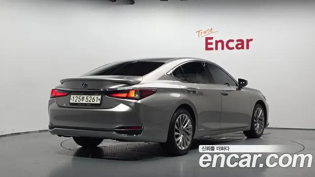 LEXUS ES300H 2021 — 116 968 км, светло-золотистый, Корея — под ключ — фото 1