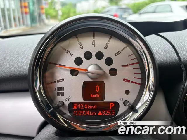 MINI COOPER 2011 — 134 000 км, белый-перламутр, Корея — под ключ — фото 10