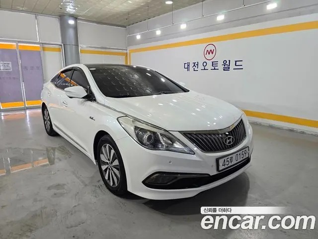 HYUNDAI GRANDEUR HYBRID 2017 — 134 415 км, белый, Корея — под ключ — фото 3