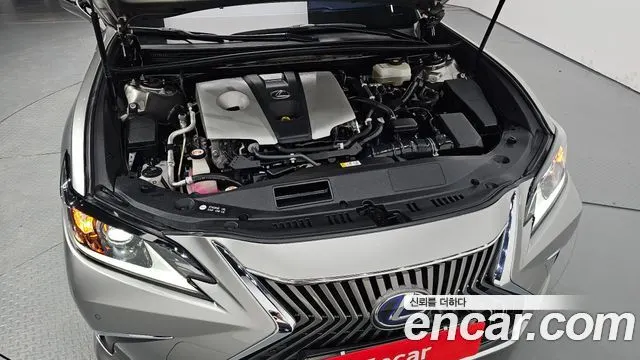 LEXUS ES300H 2019 — 59 915 км, серебристо-серый, Корея — под ключ — фото 6