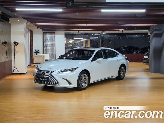 LEXUS ES300H — из Кореи под ключ