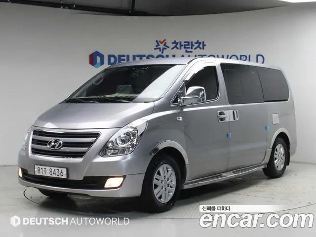 HYUNDAI GRAND STAREX 2017 — 217 003 км, серый, Корея — под ключ — фото 1