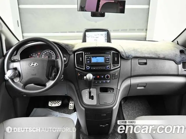HYUNDAI GRAND STAREX 2017 — 217 003 км, серый, Корея — под ключ — фото 7