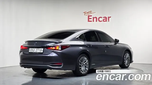 LEXUS ES300H 2019 — 145 875 км, серый, Корея — под ключ — фото 2
