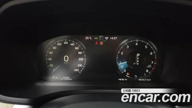 VOLVO V60 CROSS COUNTRY 2019 — 229 324 км, серый, Корея — под ключ — фото 8