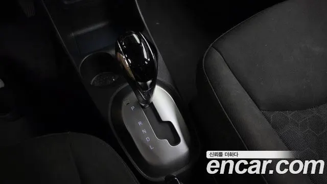 CHEVROLET SPARK 2018 — 73 008 км, белый-перламутр, Корея — под ключ — фото 9
