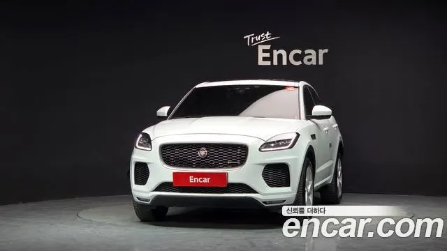 JAGUAR E-PACE 2018 — 110 624 км, белый, Корея — под ключ — фото 3
