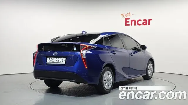 TOYOTA PRIUS 2018 — 41 883 км, синий, Корея — под ключ — фото 2