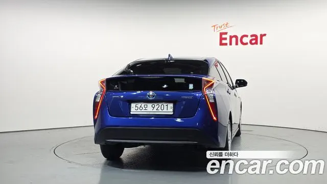 TOYOTA PRIUS 2018 — 41 883 км, синий, Корея — под ключ — фото 4