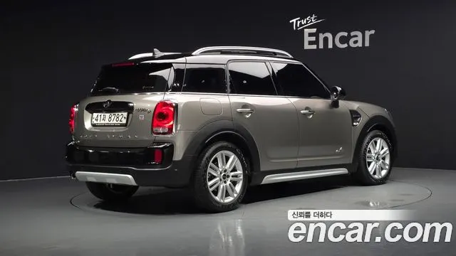 MINI COOPER D COUNTRYMAN 2018 — 91 695 км, бежевый, Корея — под ключ — фото 2