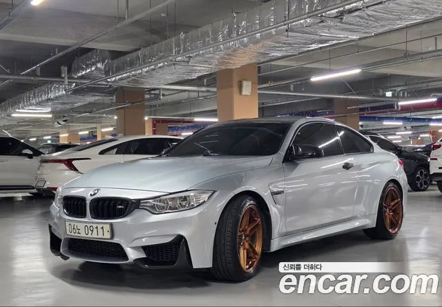 BMW M4 2016