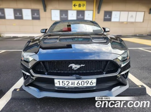 FORD MUSTANG 2019
