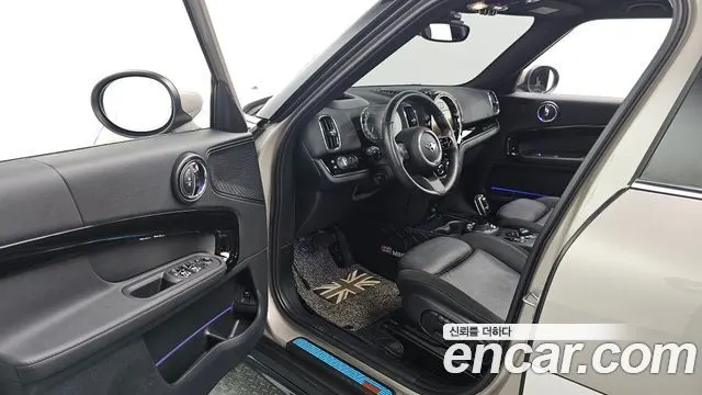 MINI COOPER COUNTRYMAN 2024 — 25 198 км, серебристо-серый, Корея — под ключ — фото 10