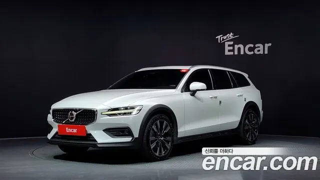 VOLVO V60 CROSS COUNTRY — из Кореи под ключ