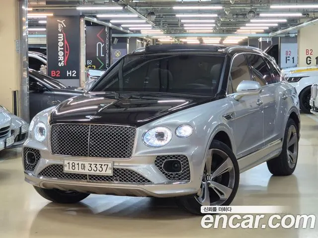 BENTLEY BENTAYGA 2023 — 42 864 км, коричневый, Корея — под ключ — фото 1
