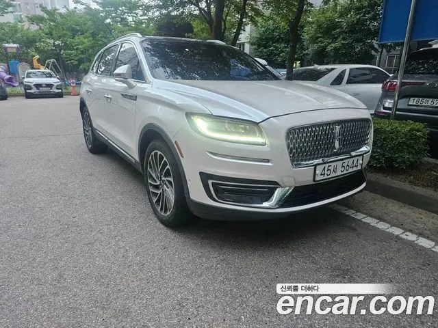 LINCOLN NAUTILUS 2019