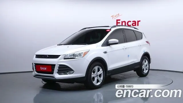FORD ESCAPE 2015 — 146 338 км, белый, Корея — под ключ — фото 1