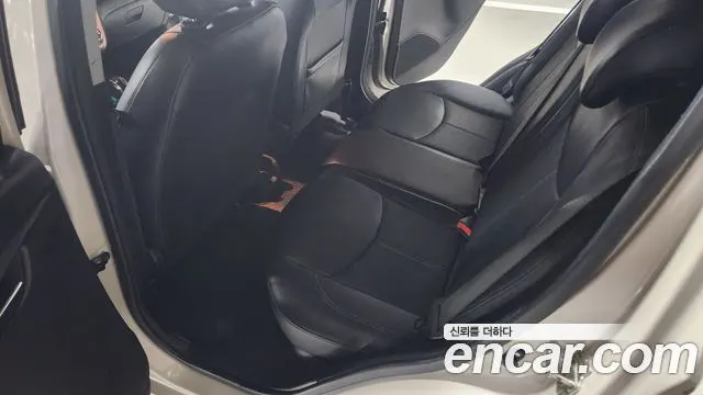 CHEVROLET SPARK 2017 — 69 927 км, белый-перламутр, Корея — под ключ — фото 10