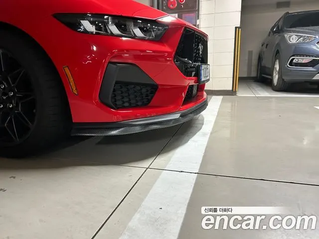 FORD MUSTANG 2024