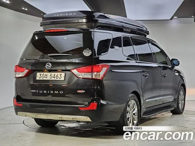 KGM KORANDO TURISMO 2018 — 120 000 км, чёрный, Корея — под ключ — фото 2