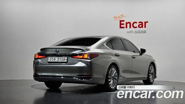 LEXUS ES300H — из Кореи под ключ