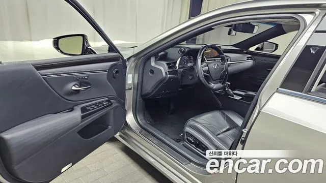 LEXUS ES300H 2019 — 76 505 км, светло-золотистый, Корея — под ключ — фото 10
