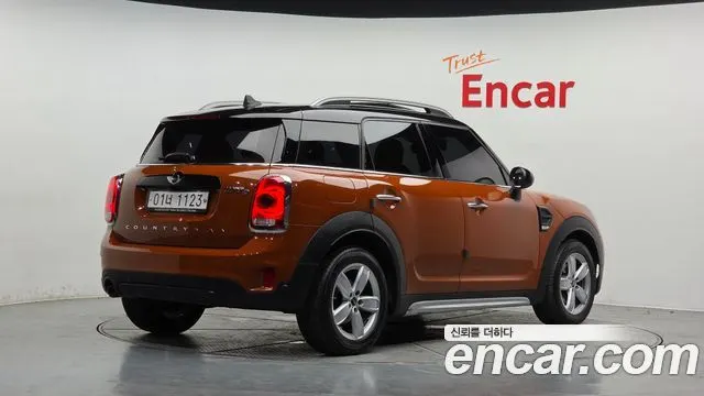 MINI COOPER D COUNTRYMAN 2017 — 84 240 км, коричневый, Корея — под ключ — фото 2