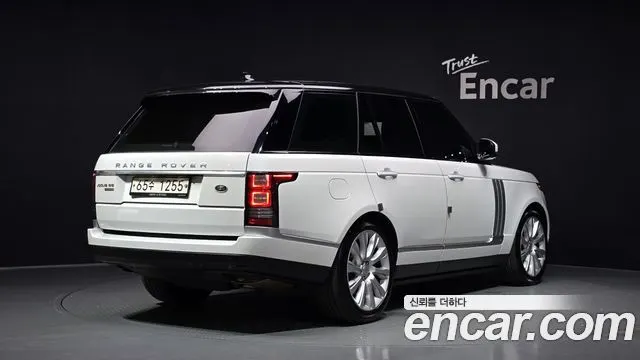 LAND ROVER RANGE ROVER (4 ПОК.) 2017 — 90 995 км, белый, Корея — под ключ — фото 2