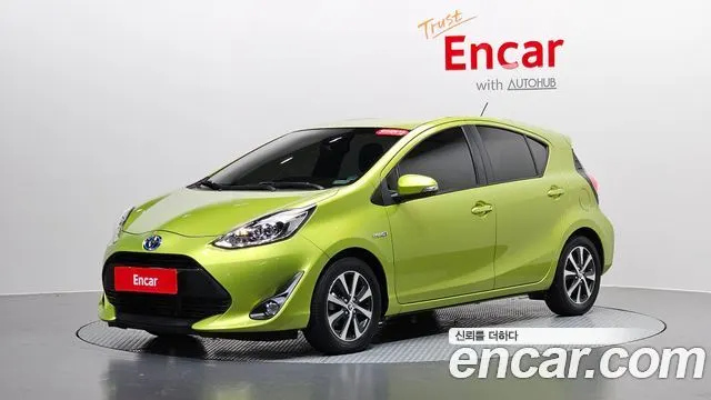 TOYOTA PRIUS C — из Кореи под ключ