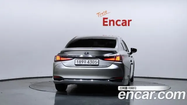 LEXUS ES300H 2019 — 55 424 км, белый-перламутр, Корея — под ключ — фото 4