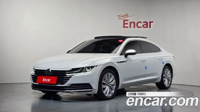 VOLKSWAGEN ARTEON 2019 — 24 158 км, белый, Корея — под ключ — фото 1