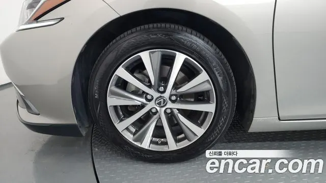 LEXUS ES300H 2019 — 55 424 км, белый-перламутр, Корея — под ключ — фото 5