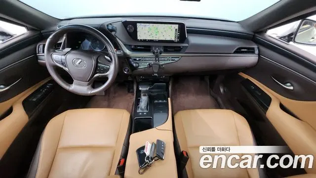 LEXUS ES300H 2019 — 55 424 км, белый-перламутр, Корея — под ключ — фото 7