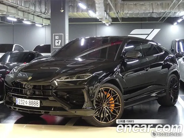 LAMBORGHINI URUS 2025 — 4 400 км, чёрный, Корея — под ключ — фото 2
