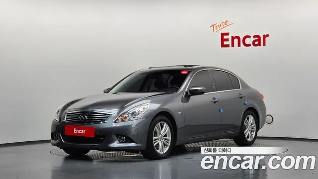 INFINITI G25 2011